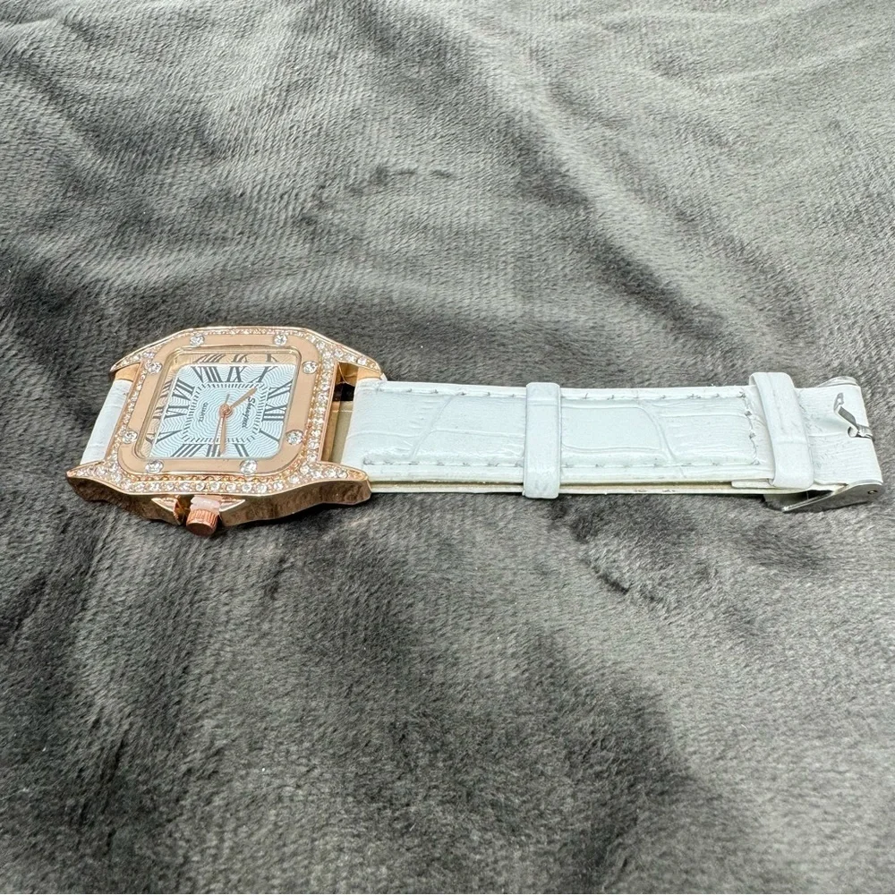 Women’s Dress Quartz ROSE GOLD White Leather Band Light Weight Costume Watch.